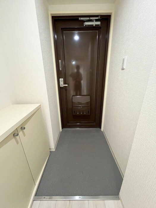 物件内観写真17　(玄関)