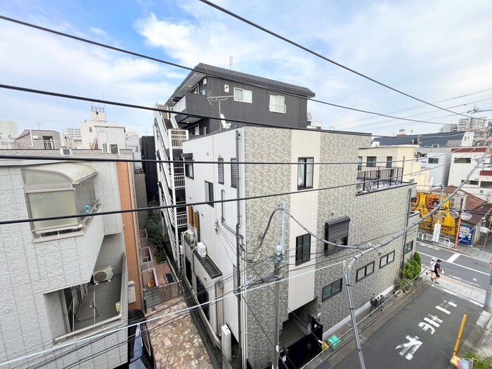 物件内観写真20　(室内からの展望)