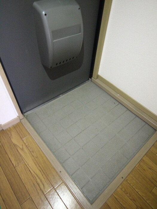 物件内観写真15　(玄関)