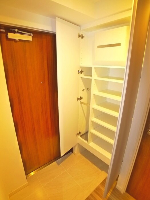 物件内観写真20　(玄関)