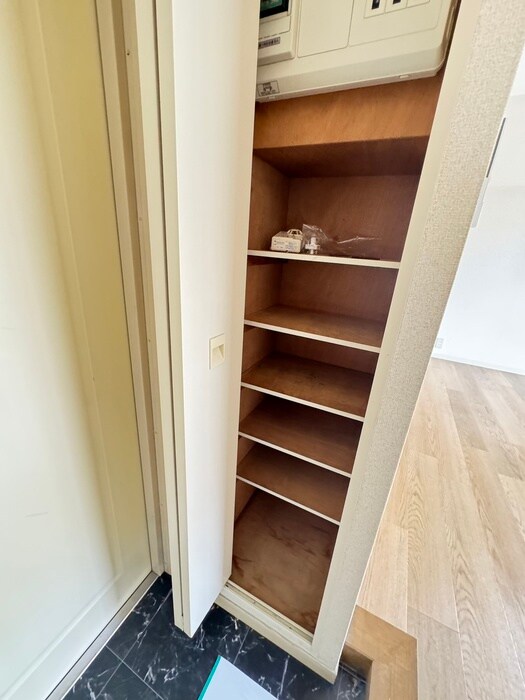 物件内観写真18　(靴箱)