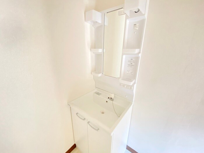 物件内観写真11　(洗面)