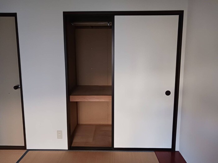 物件内観写真16　(収納)