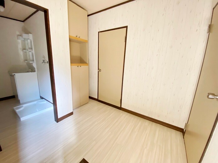 物件内観写真17　(玄関)