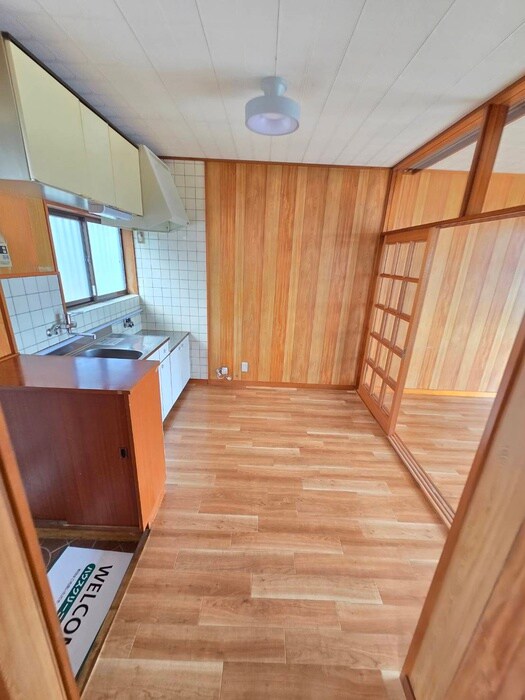 物件内観写真18　(廊下)