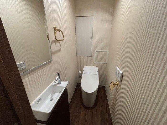 物件内観写真12　(トイレ)