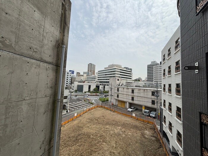 物件内観写真16　(室内からの展望)