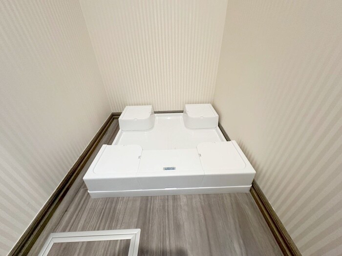 物件内観写真18　(洗濯機置場)