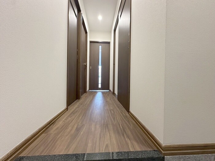 物件内観写真19　(廊下)