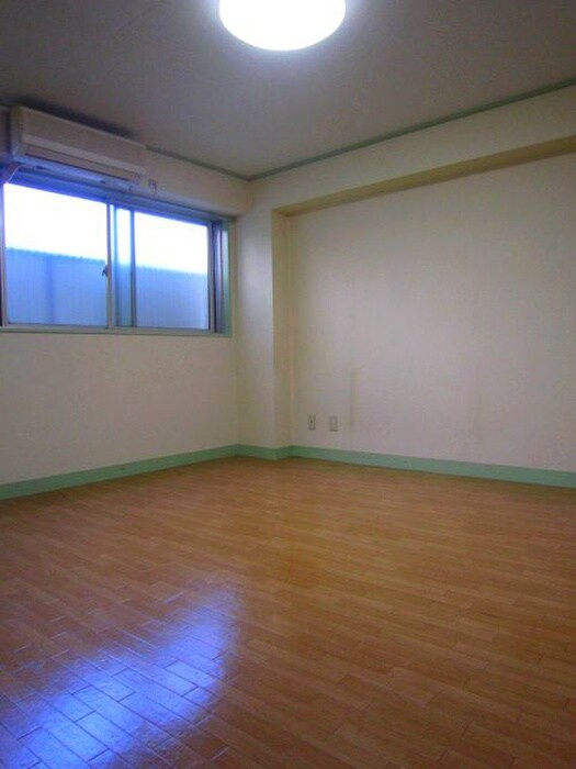 物件内観写真5　(居室)