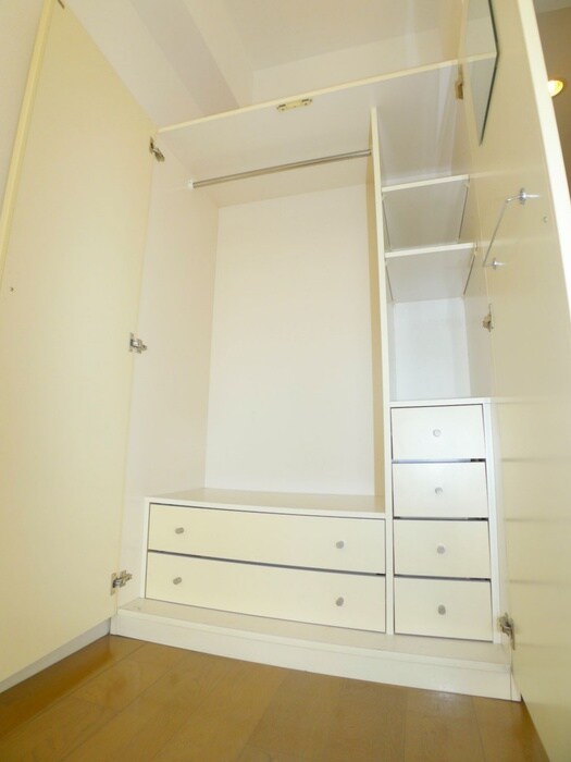 物件内観写真13　(収納)