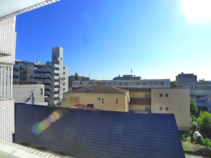 物件内観写真18　(室内からの展望)