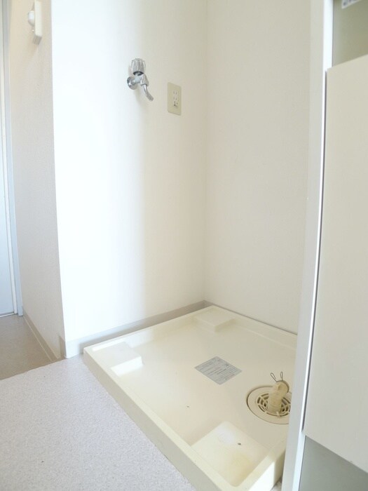 物件内観写真21　(洗濯機置場)