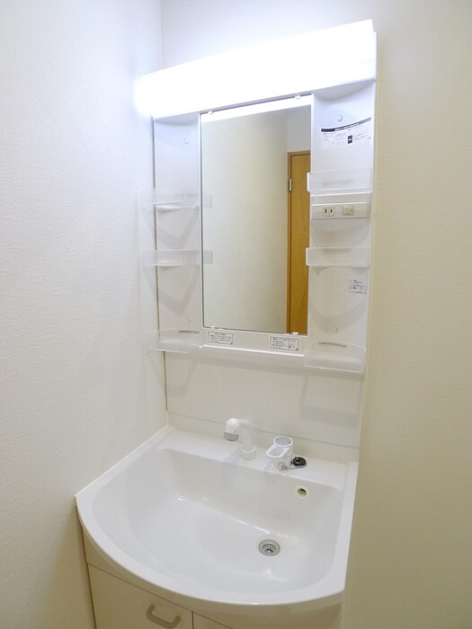 物件内観写真8　(洗面)