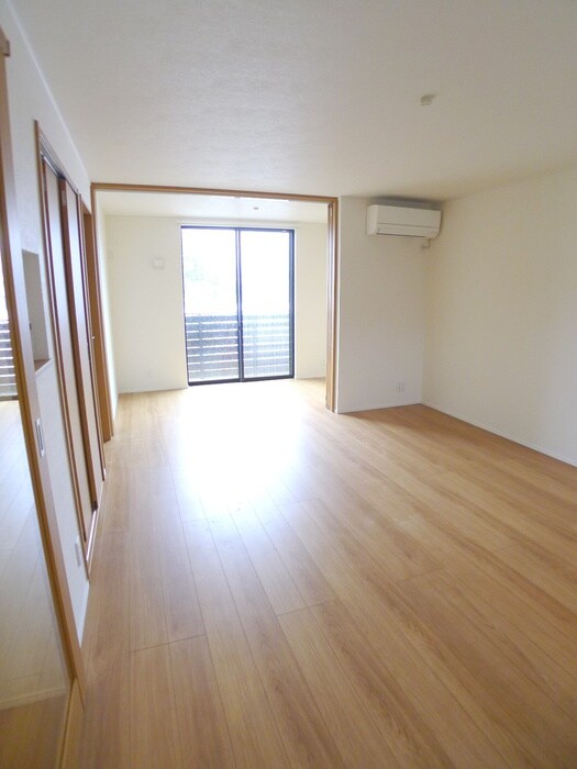 物件内観写真15　(居室)