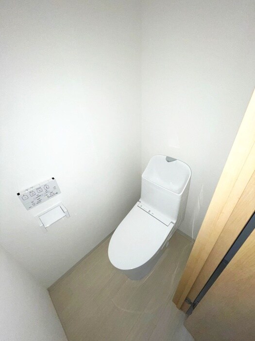 物件内観写真11　(トイレ)