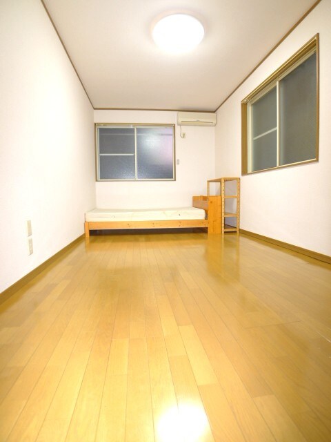 物件内観写真7　(居室)