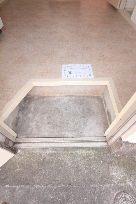 物件内観写真14　(玄関)