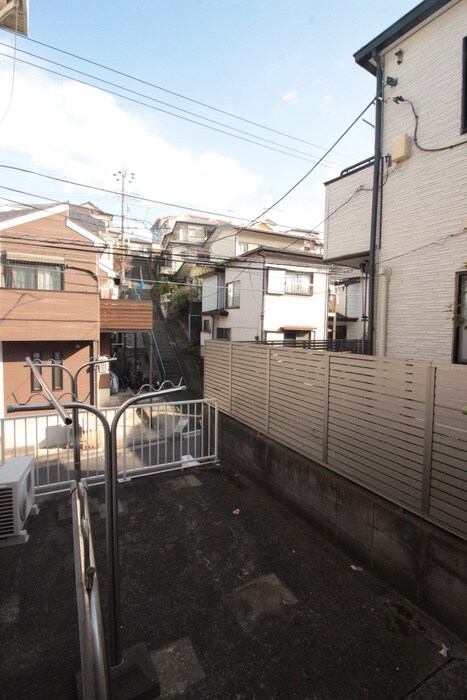 物件内観写真16　(室内からの展望)