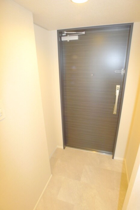 物件内観写真7　(玄関)