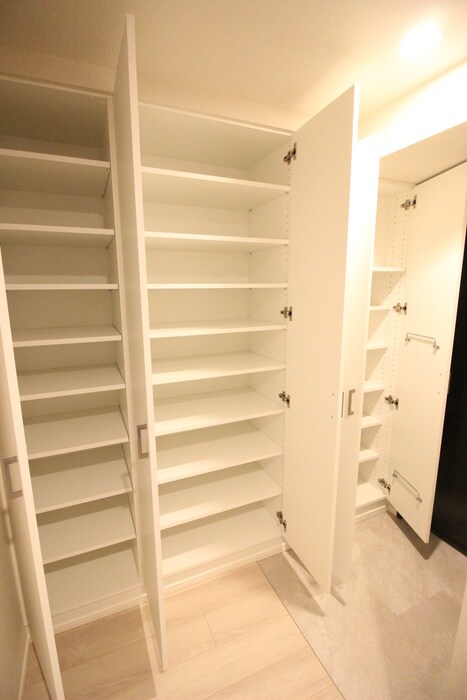 物件内観写真14　(靴箱)