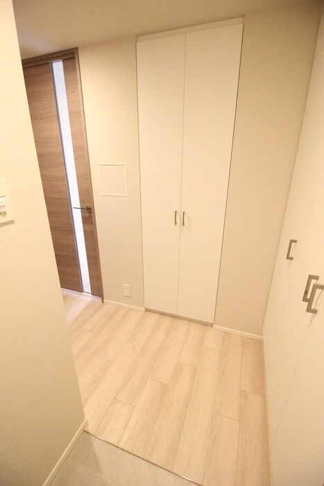 物件内観写真15　(玄関)