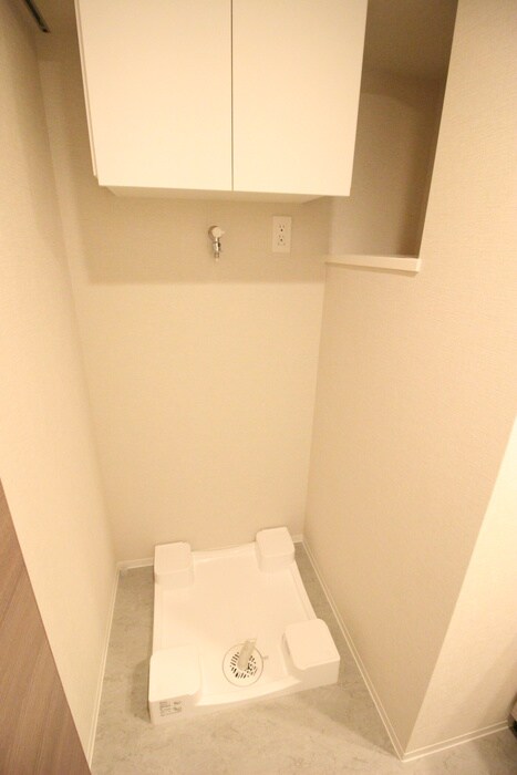 物件内観写真18　(洗濯機置場)