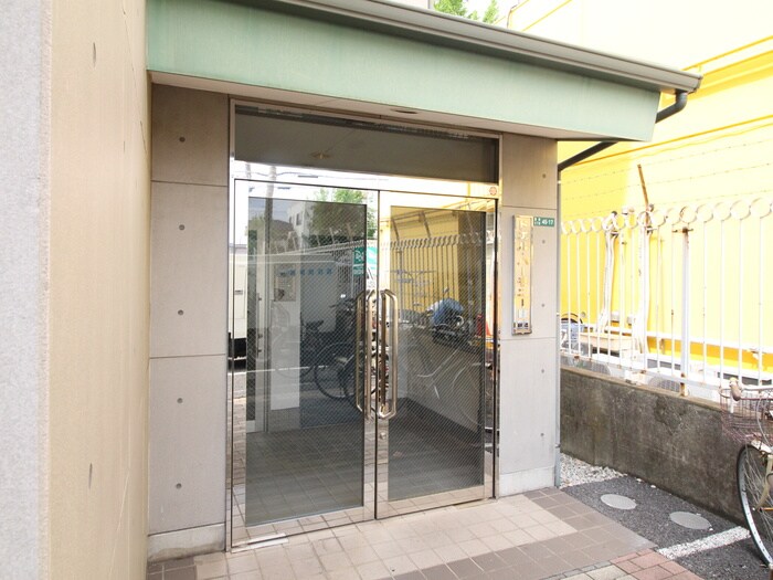 物件外観写真5　(エントランス部分)