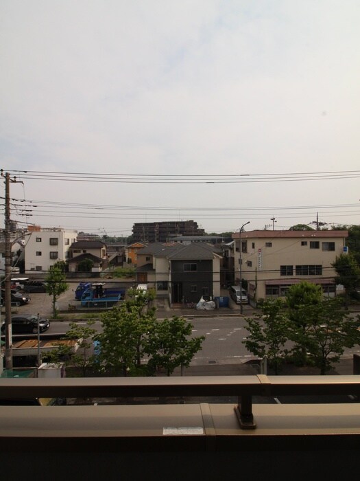 物件内観写真18　(室内からの展望)