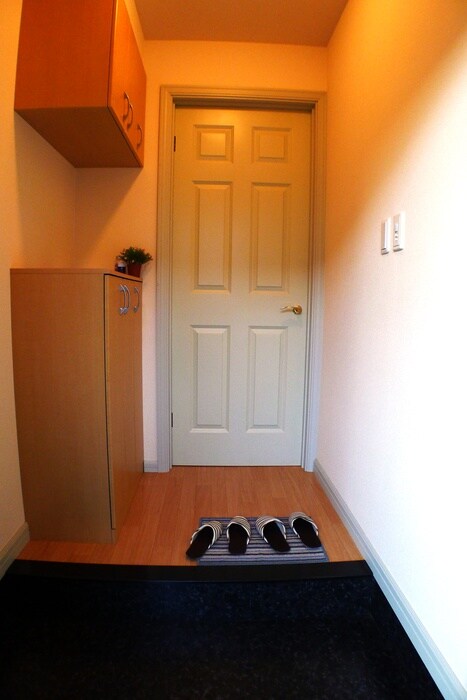 物件内観写真14　(玄関)