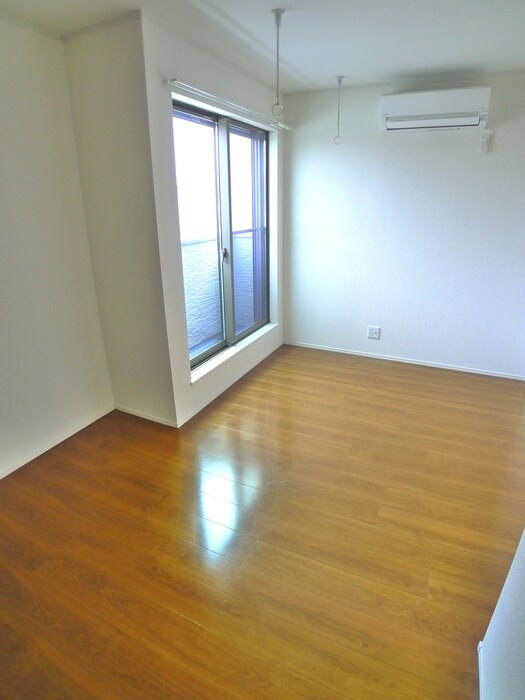 物件内観写真17　(室内からの展望)