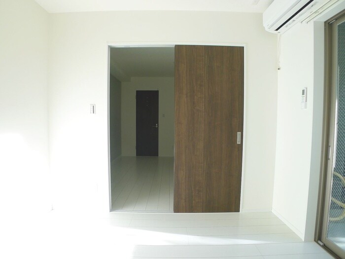 物件内観写真4　(居室)