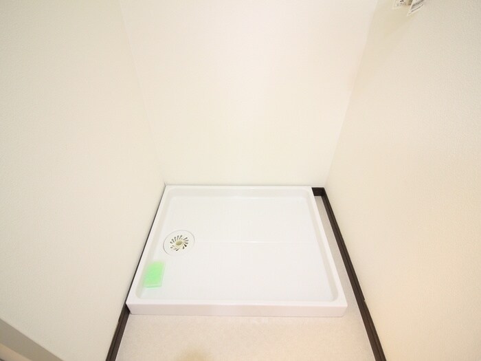 物件内観写真15　(洗濯機置場)