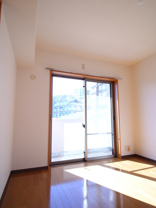 物件内観写真13　(居室)