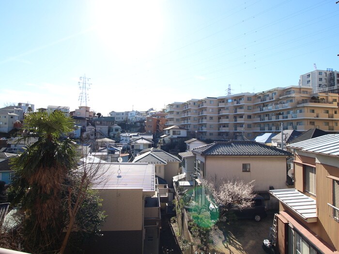 物件内観写真15　(室内からの展望)