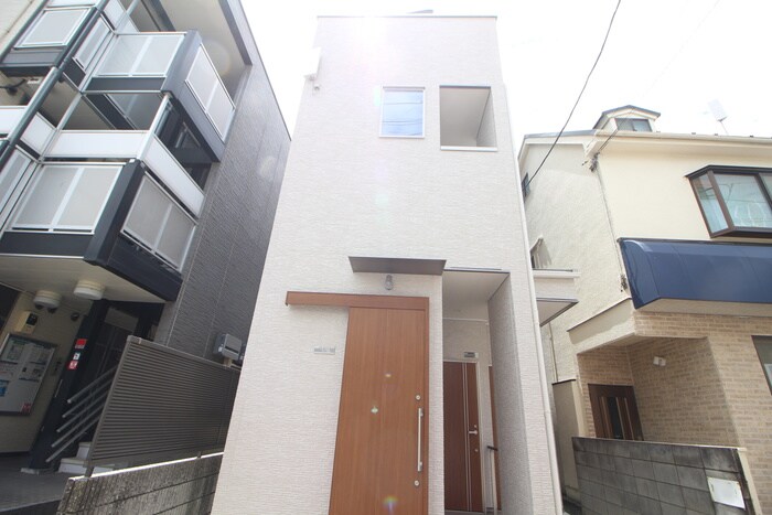 物件外観写真2　(外観写真)