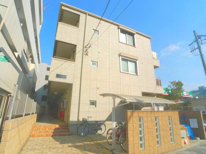 物件外観写真5　(エントランス部分)