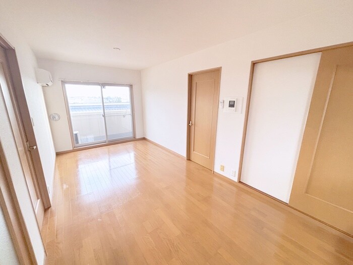 物件内観写真9　(居室)