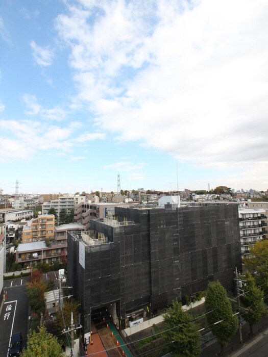 物件内観写真16　(室内からの展望)