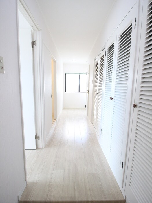 物件内観写真17　(廊下)