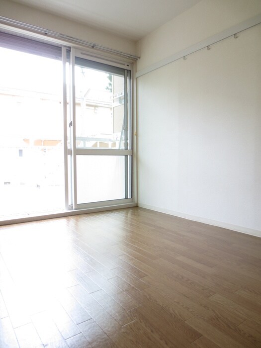 物件内観写真5　(居室)