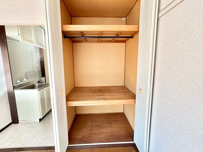 物件内観写真12　(収納)