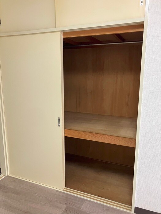 物件内観写真12　(収納)