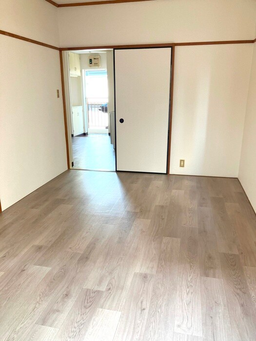 物件内観写真15　(居室)