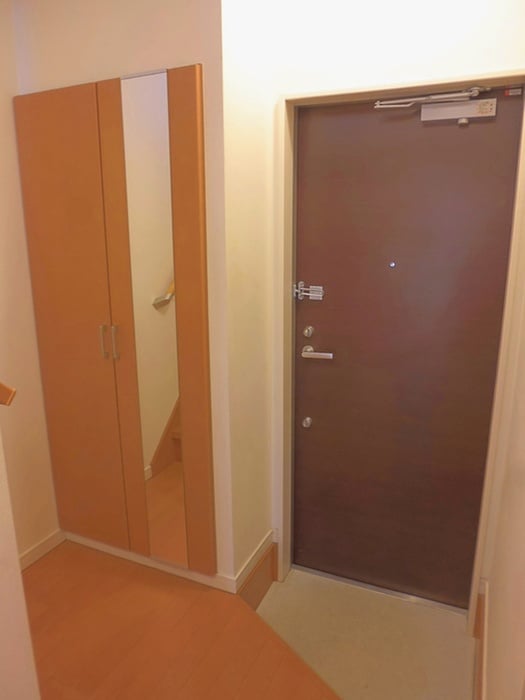 物件内観写真16　(玄関)