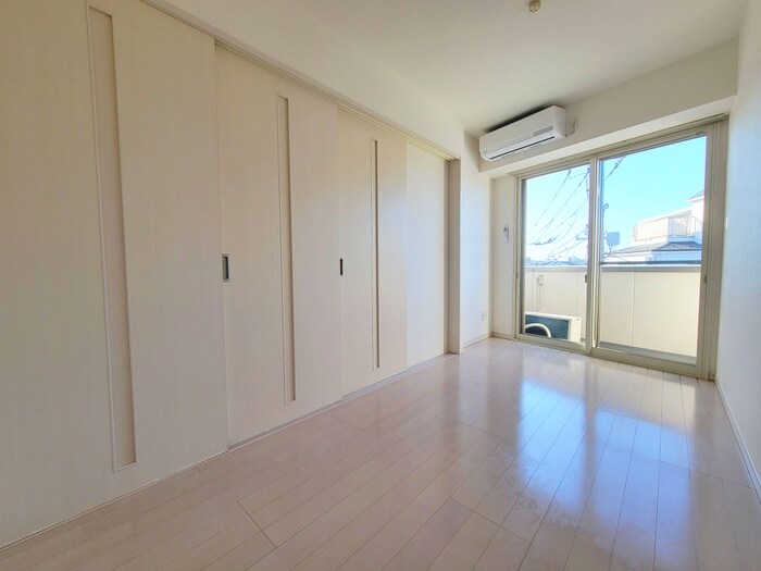 物件内観写真9　(居室)