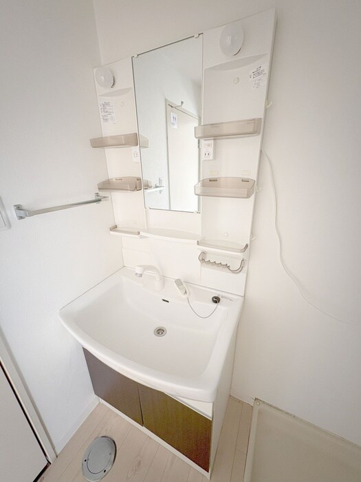 物件内観写真11　(洗面)