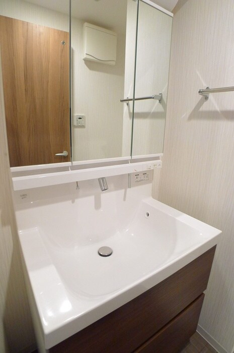 物件内観写真8　(洗面)