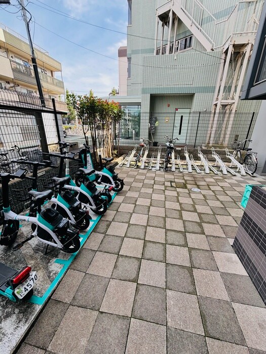 物件外観写真6　(駐輪場)
