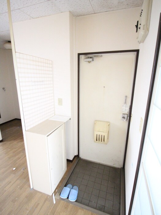 物件内観写真15　(玄関)